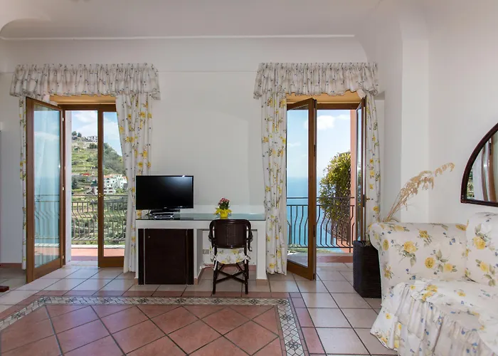 Hotel a Furore