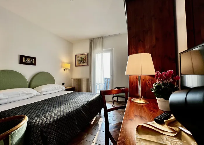Hotel Aurora Castione della Presolana