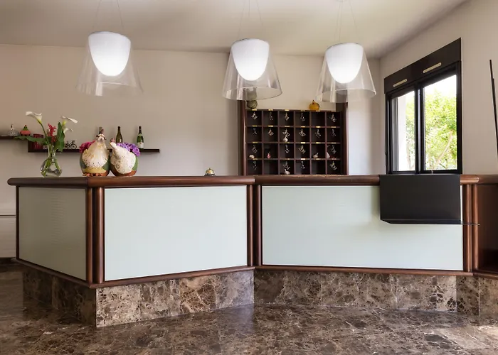 Hotel Les Amandiers Tournon-sur-Rhone