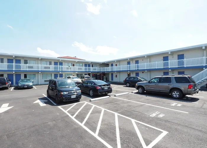Seashire Inn & Suites