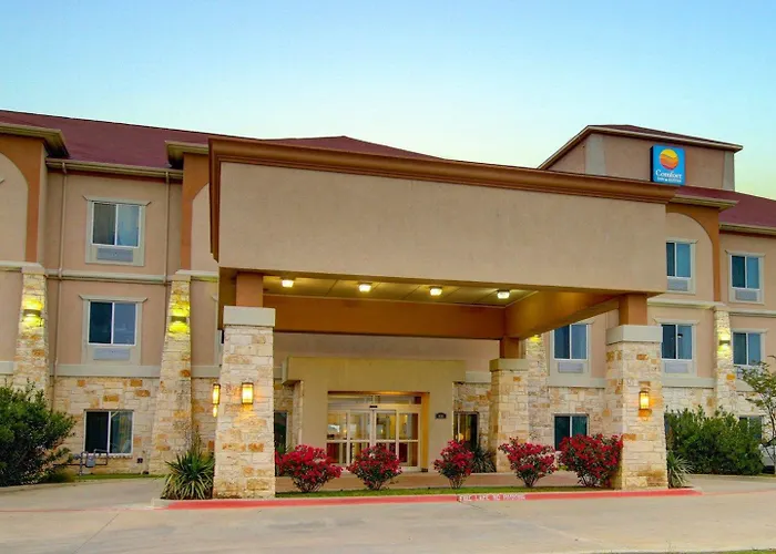 Comfort Inn & Suites Alvarado