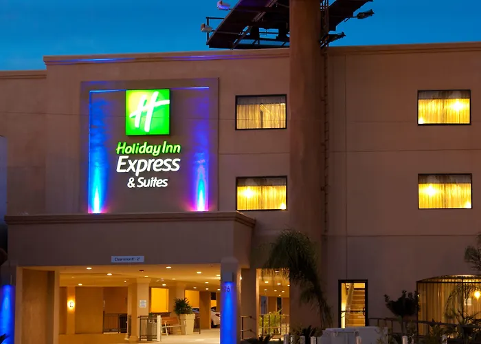 Holiday Inn Express & Suites Woodland Hills By Ihg Los Ángeles