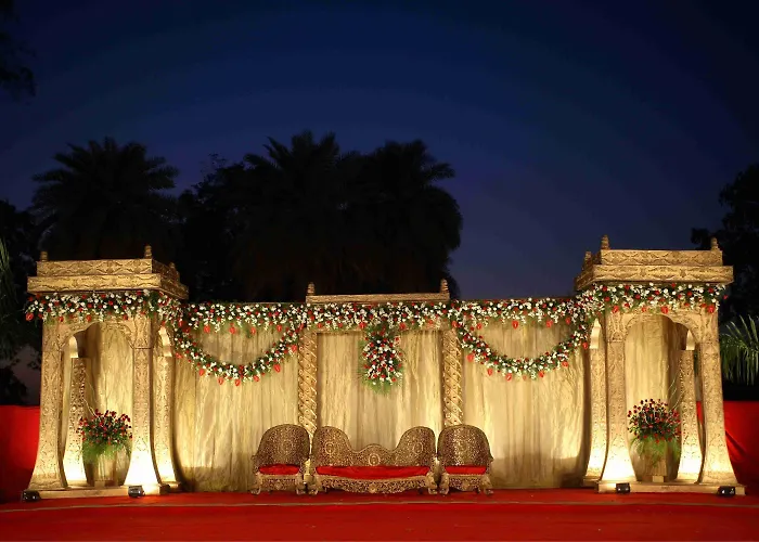 Hotel Express Towers Vadodara