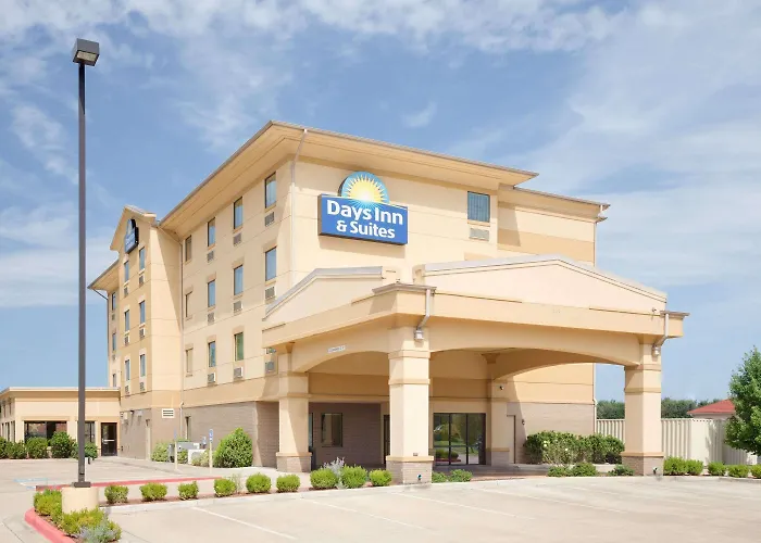 Russellville Hotels