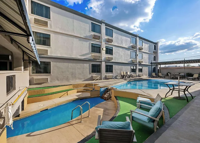 Surestay Plus Hotel By Best Western Lubbock Medical Center