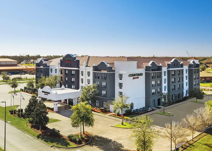 Courtyard By Marriott Houma Hotel