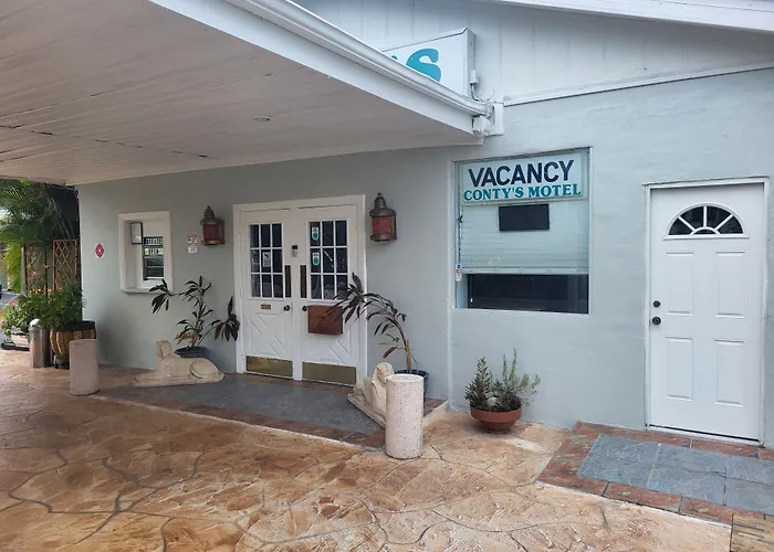 Conty'S Motel Naples Manor