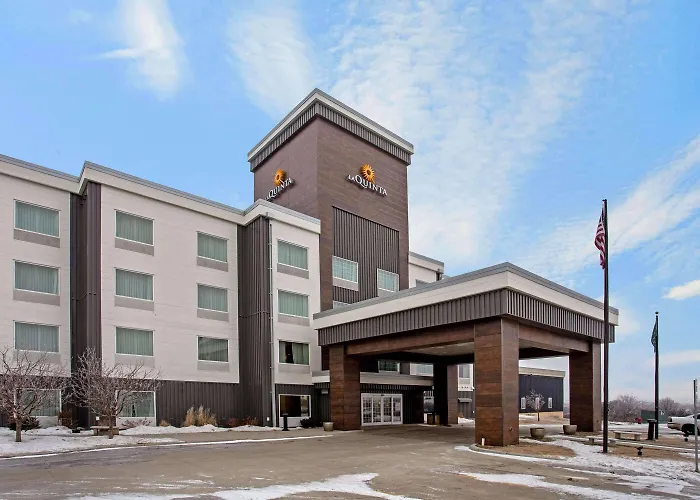 La Quinta By Wyndham Bismarck Hotel