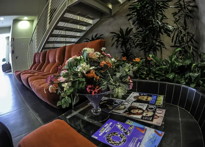 Ekk Hotel