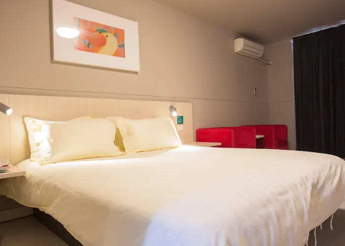 Jingjiang Inn Shanghai Henglong Plaza