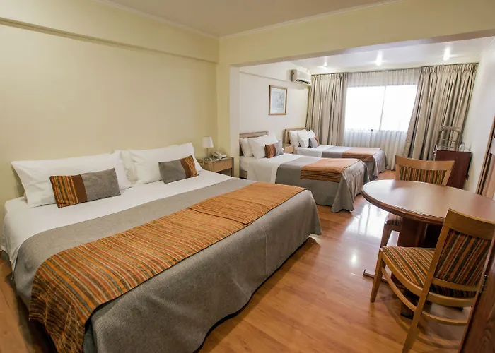 Hotel Dacarlo Santiago