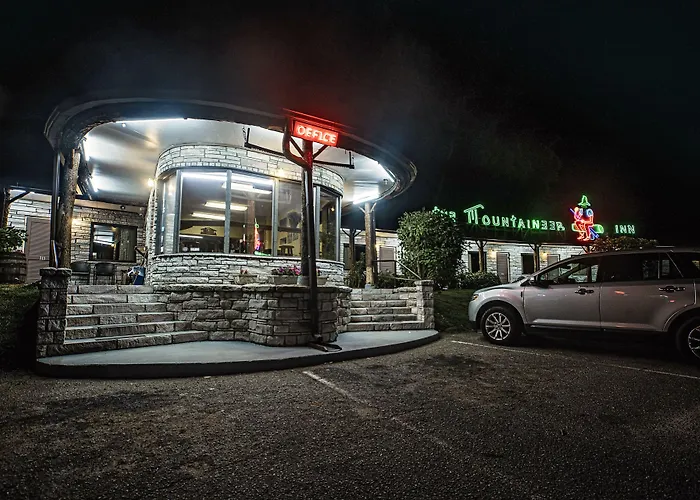 The Mountaineer Inn - Asheville