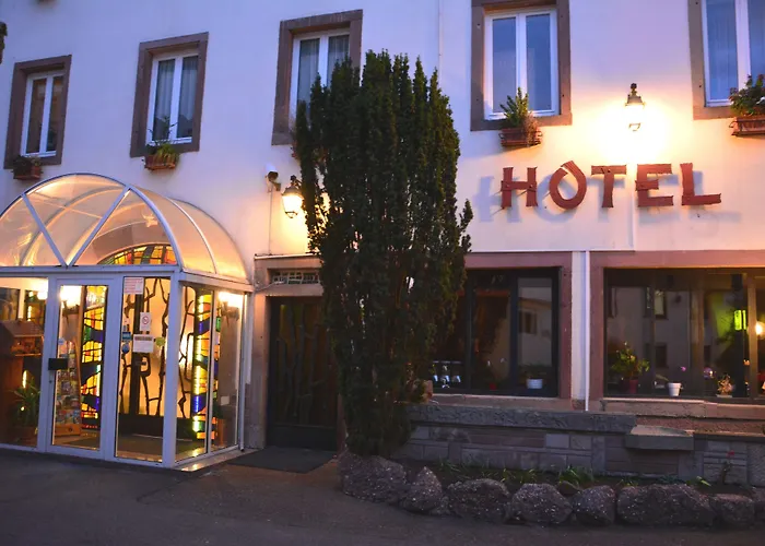 Logis Hôtel du Centre - Halte idéale en cyclotourisme avec garage à vélos clos Molsheim