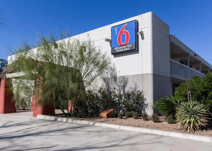 Motel 6-Uvalde, Tx