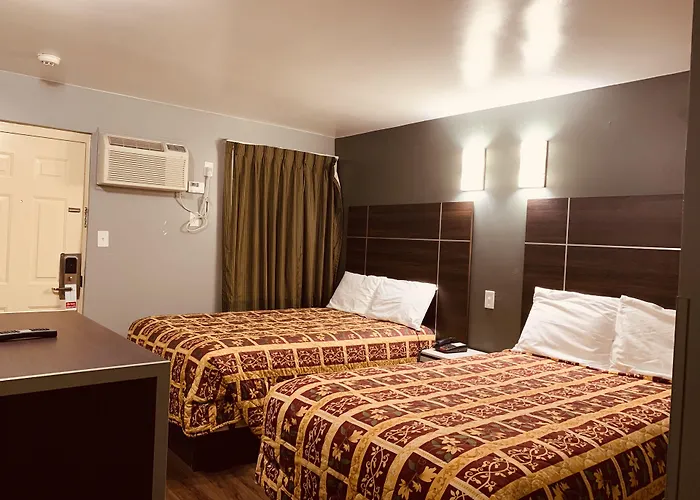 Red Carpet Inn - Norristown