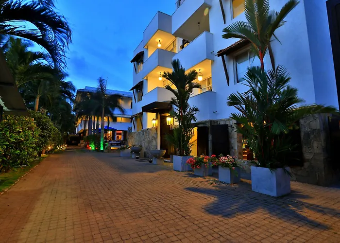 St.Lachlan Hotel & Suites