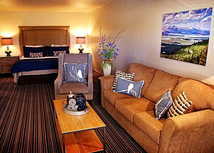 Blue Lakes Inn