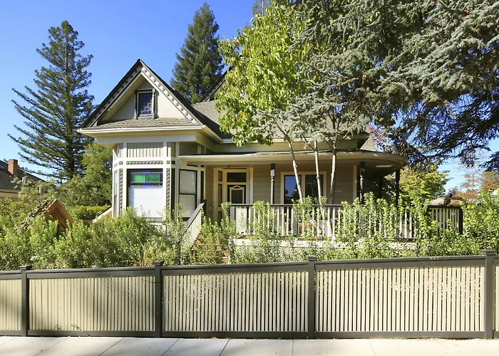 The Grape Leaf Inn Healdsburg