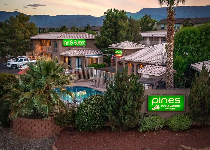 Pines Inn & Suites Cottonwood