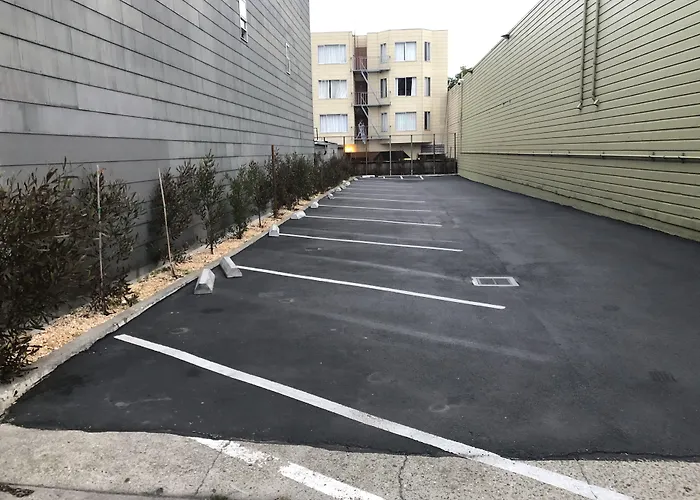 Lombard Plaza Motel