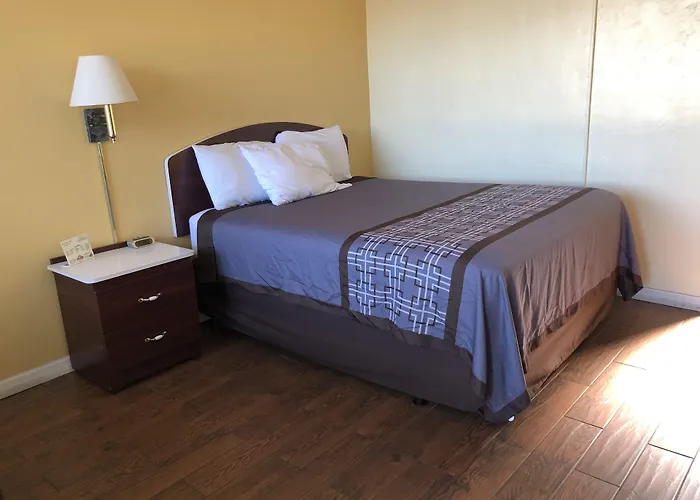 Economy Inn Okeechobee