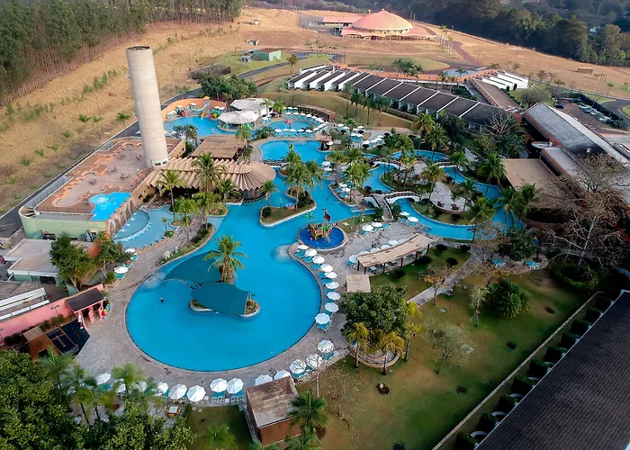 Hotéis de Lins