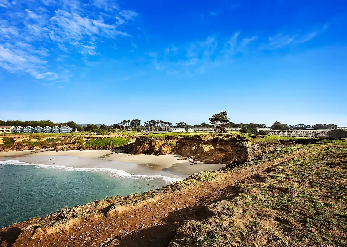 Surf And Sand Lodge