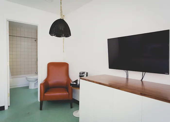 Mylo Hotel