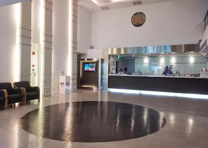 Ymca One Orchard Hotel Singapura