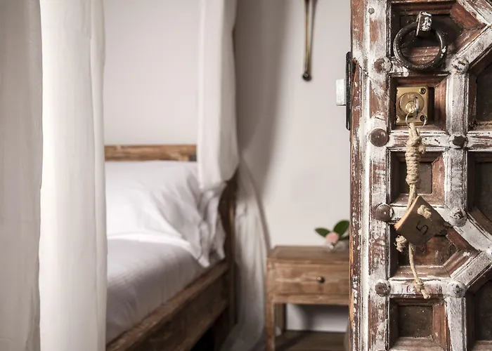 Seven Maze Charming House Bed and Breakfast Bari