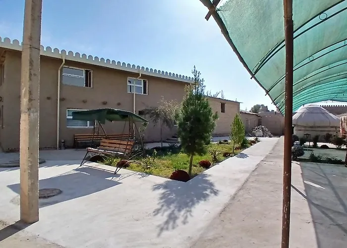 Deshon Qala Guest House