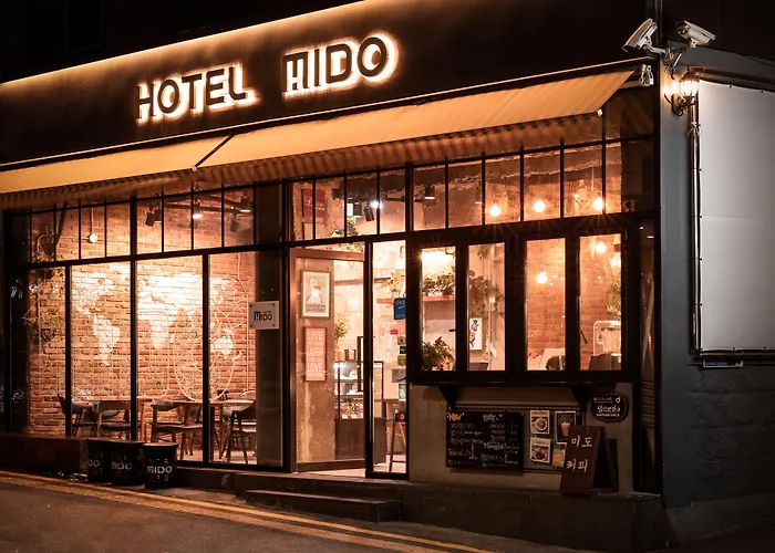 Hotel Mido Myeongdong Seúl
