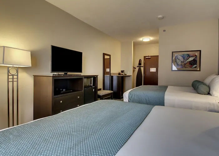 Cobblestone Inn & Suites - Fort Dodge