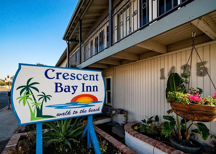 Crescent Bay Inn