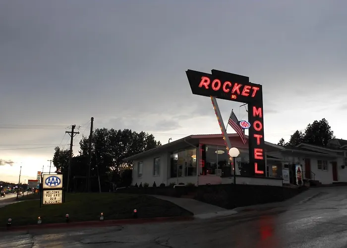 Rocket Motel Custer