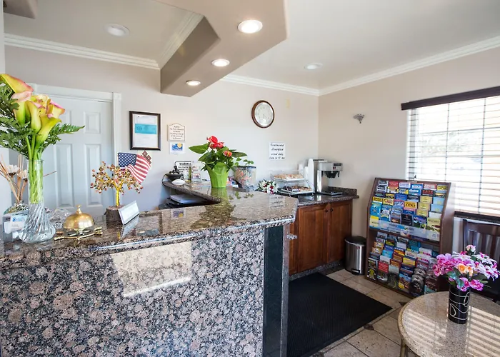 Beachwalker Inn & Suites Pismo Beach