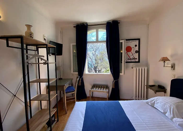 Logis Hôtel La Bellaudière Grasse