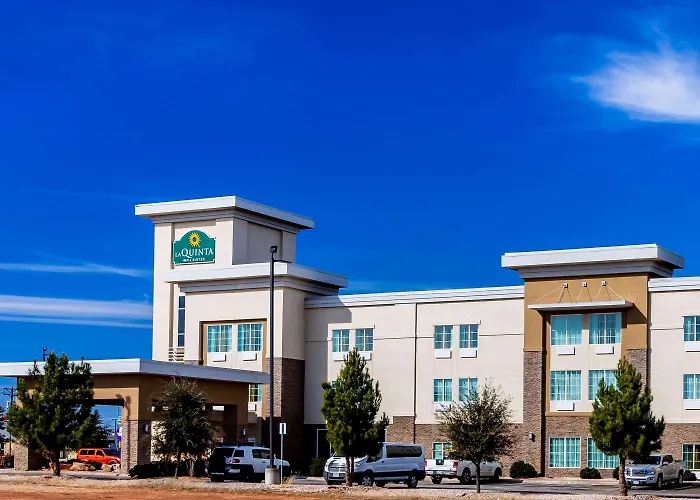 La Quinta By Wyndham Andrews Hotel