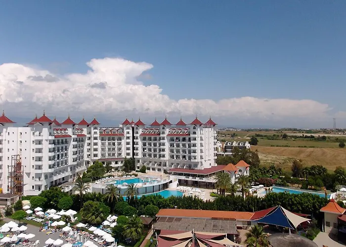 Serenis Hotel
