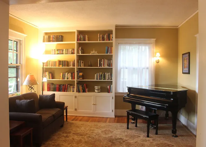 Brown Street Inn Bed And Breakfast