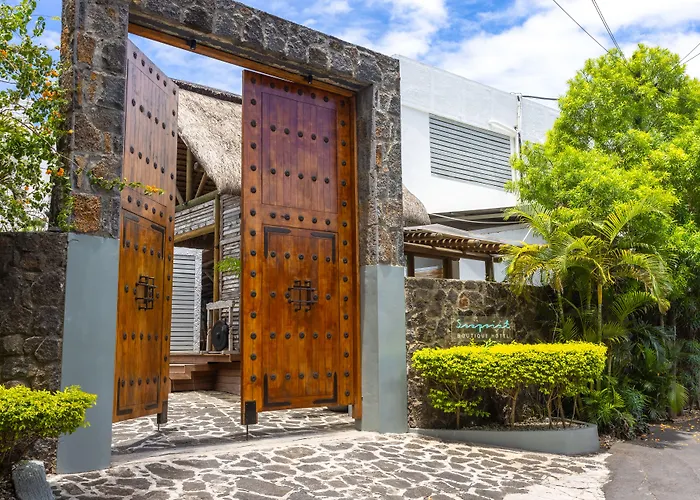 Seapoint Boutique Hotel Pointe aux Canonniers