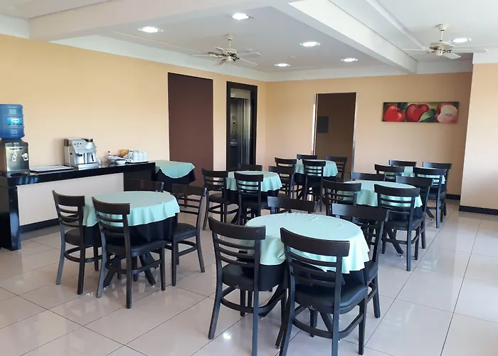 Cristal Palace Inn Lins