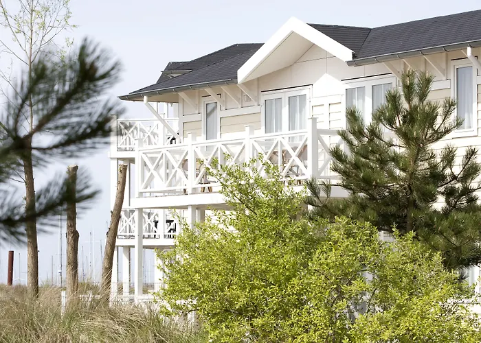 Roompot Cape Helius Beach Hotel Hellevoetsluis