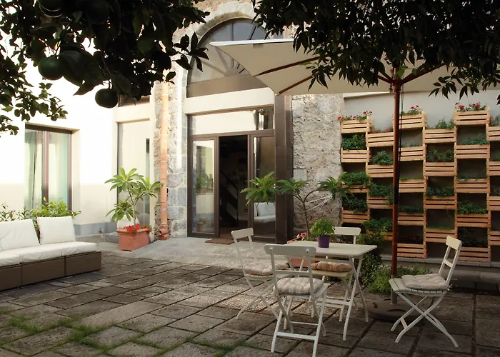 B&B - ComeinSicily CortedeiLimoni - Charming&Rel Acireale