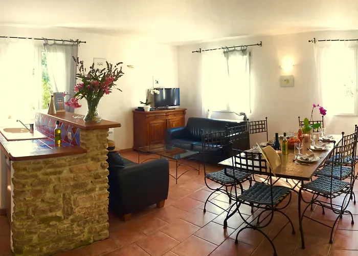 Clos Saint-Michel Resort & Spa Malaucène