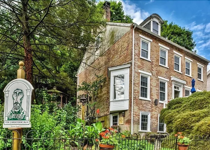The Dolon House Bed & Breakfast!