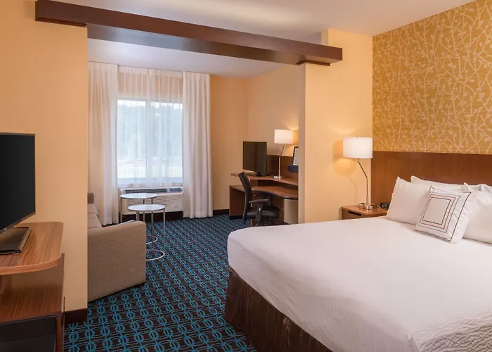 Fairfield Inn & Suites By Marriott Huntington
