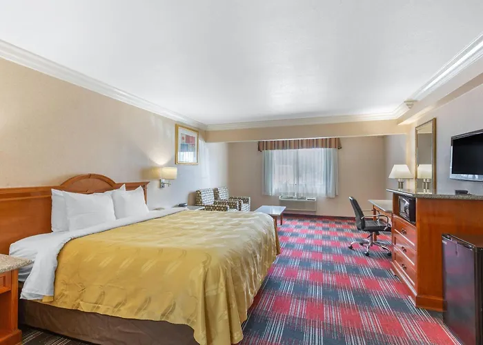 Quality Inn & Suites Oceanside Near Camp Pendleton