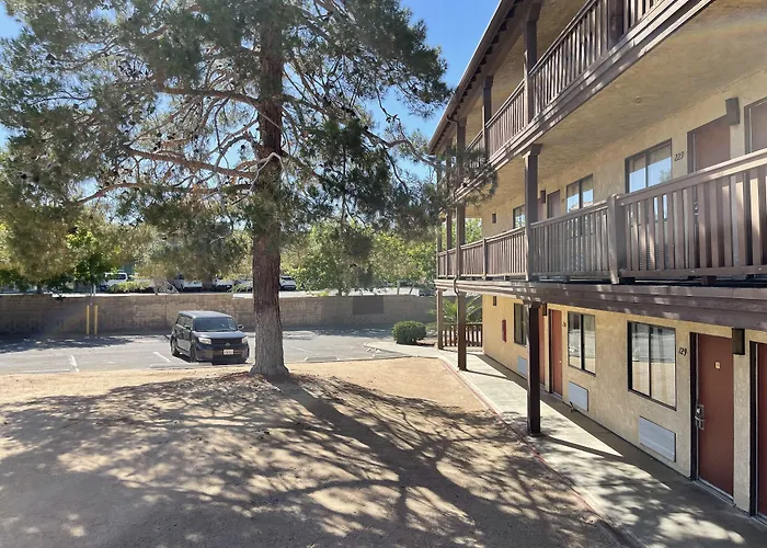 Palms Inn & Suites Palmdale