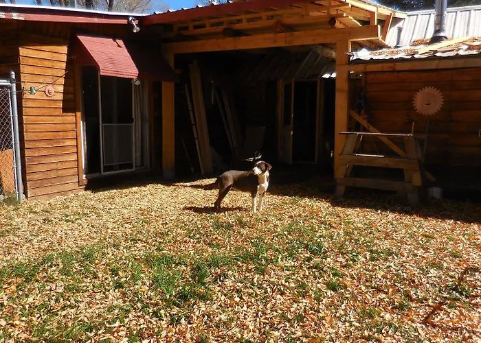 Elkhorn Lodge